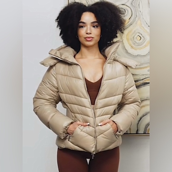EUC Buffbunny Beige Puffer Jacket - Picture 13 of 13